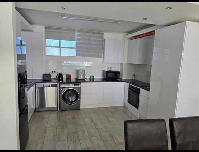 2 BEDROOM APARTMENT FOR SALE IN SUMMERSTRAND